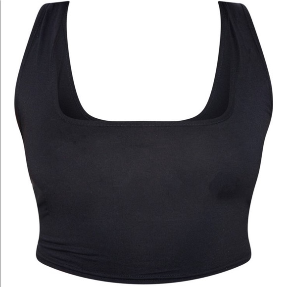 Pretty Little Thing Black Square Neck Crop Top - Picture 2 of 4